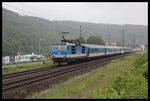 CD 371015 war am 25.5.2015 um 10.30 Uhr bei Königstein mit dem EC 176 mit einer CD Wagen Garnitur nach Hamburg unterwegs.