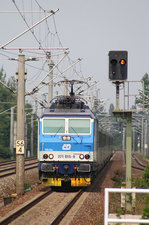 Mein erstes Foto einer Lok der CD entstand in Dresden-Dobritz am 26.07.2016.
371 015  Václav  mit EuroCity am Haken.