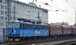 CD Cargo mit 372 013-3 (CZ-CDC 91 84 7 372 013-3) mit einem Coilzug am 02.04.19 Durchfahrt Dresden Hbf.