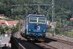 Am 10.07.2026 fuhr 372 008-3 mit ihrem G�terzug durch K�nigsstein in Richtung Bad Schandau.
