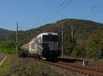 383 062 EP Cargo mit Kesselzug aus Süden gen Decin hier in Cirkvice am 22.09.2019