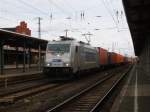 Am 14.11.2015 kam 386 020 mit einem Containerzug aus Richtung Magdeburg nach Stendal und fuhr weiter in Richtung Wittenberge.