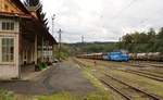 240 094-3 und 240 025-7 zu sehen am 06.10.17 mit einem Kohlezug in Dasnice.
