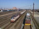 240 039-6 fhrt am 17.03.12 mit einem Gterzug in den Bahnhof Cheb ein.