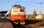 242 254-1 mit Os 7515 am 15.10.18 in Klatovy.