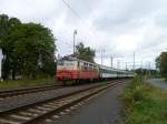 242 245-9 durchfhrt am 22.09.11 mit einem Nahverkerszug Jindrichov nach Cheb.