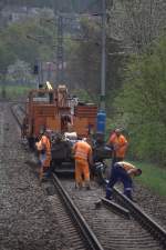 Fleißiger  Bautrupp  Zwischen Melnik und Usti nad Labem, rechte Elbstrecke.