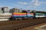 Am 12 Juni 2022 knöttert 712 217 mit der Leergarnitur von der Cyklohrady aus Praha hl.n. aus.