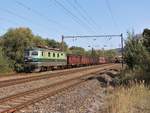 E 469 2001 (122 001)fuhr mit einem Kohlenzug am 21.09.20 durch Želenice n.Bílinou.