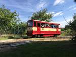 Einer der 3 Züge die auf der 600mm in Vracov verkehren.
Infos zur Gartenbahn: http://zeleznice600.cz/wp