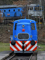 Die Diesellokomotive T 211 0101 Anfang April 2018 im Eisenbahnmuseum Lužná u Rakovníka.