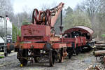 Ein alter 3-Tonnen-Schienenkran Anfang April 2018 im Eisenbahnmuseum Lužná u Rakovníka.