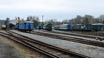 Ein Blick auf die hinteren Gleise im Eisenbahnmuseum Lužná u Rakovníka. (April 2018)