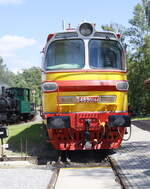 Die Laminatka in ihrer Ursprungslackierung hat nun auch ihren Platz im Eisenbahnmuseum gefunden.
Ein Besuch ist immer lohnenswert, möglichst nicht zu Veranstaltungen, dann ist der Besucherandrang eher gering und man kann besser fotografieren. 22.06.2024  13:27 Uhr.