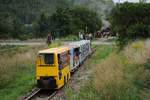 Grubenzug des Museumsbahnvereins MPZ (Muzeum Prumyslovich Zeleznic) bei der Ausfahrt aus Zbysov. (19.08.2017)