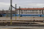 CZ-ČD 61 54 30-30 001-7 ABpee im R 726  Lunice  aus Česk Velenice, am 14.02.2024 in Praha hl.n..