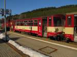 CZ-ČD 50 54 24-29 543-2 Bdtax, in der Os 17110 aus Karlovy Vary dolni n, in Johanngeorgenstadt; 22.03.2011