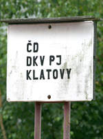 Das unspektakuläre Firmenschild DKV Klatovy.(Depo kolejových vozidel)17.07.2020 13:25 Uhr.Klatovy.