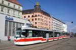 Tschechien / Straßenbahn (Tram) Brno / Brünn: Vario LF2R.E - Wagen 1083 sowie Vario LFR.E - Wagen 1582 von Dopravní podnik města Brna a.s.