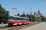 Wegen Bauarbeiten auf dem Streckenast nach Lisen wird die Linie 8 zur Zeit nach Julianov umgeleitet, daher verkehren neben den sonst üblichen KT8 - Zweirichtungsgarnituren auch Fahrzeuge anderer