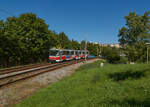 Wie hier in L��eň sind Au�en�ste der Br�nner Stra�enbahn oft als Schnellstra�enbahn angelegt.