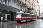 Tatra Tram 1641 verkehrte am 15.06.2016 in der Altstadt von Brünn mit einem zweiten Motorwagen als Anhänger.