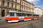 Tschechien / Straßenbahn (Tram) Brno / Brünn: Tatra K2P - Wagen 1085 von Dopravní podnik města Brna a.s. (DPMB), aufgenommen im März 2017 im Innenstadtbereich der tschechischen Stadt Brünn. 