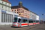 Tschechien / Straßenbahn (Tram) Brno / Brünn: Škoda 13T Elektra - Wagen 1934 von Dopravní podnik města Brna a.s. (DPMB), aufgenommen im März 2017 am Hauptbahnhof der tschechischen Stadt Brünn. 