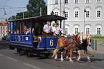 Als ältestes Fahrzeug nahm der aus dem Jahr 1869 stammende Pferdebahnwagen 6 teil, der viele Jahre als Gartenhütte zweckentfremdet worden war und nun nach seiner Sanierung zu den Highlights des Museumsfuhrparks zählen darf. (Moravske nam. 15.06.2019)