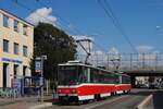 T6A5 1219 + 1220 in der Horova ulice in der Haltestelle Mozolky.