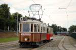 Tw.107 (Maschinenfabr. Königsfeld, Bj.1943) + Bw. kurz vor der Einfahrt in den Betriebsbahnhof Pisarky. (21.06.2014)