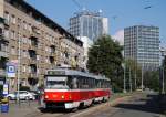 Tw.1624 + 1625 in der Veveri ulica bei der Haltestelle Tabor. (19.07.2014)