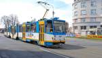 Tatra KT8D5.RN1, Wagen-Nr. 1505, Verkehrsbetrieb Ostrau AG (Dopravn podnik Ostrava, a.s.), Werkbahnbergang auf Russische Strae, Stadtteil Wittkowitz; 19.04.2012 