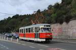 Prag: Historischer Triebwagen T2 6003 als Linie 42 auf dem Nabr. E. Benese kurz hinter der Haltestelle Cechuv most. (01.09.2026)