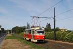 Prag: T3SUCS 7269 als Linie 23 in der Jeleni trida zwischen den Haltestellen Brusnice und Prazsky hrad. (01.09.2026)