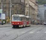 8474 der Prager Straenbahn kurz vor Erreichen der Haltestelle 'Na Knec'. Der T3-Zug fhrt als Linie 14 nach 'Sdlit Barrandov'. Prag, 2010-04-26.