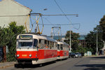 T3R.P 8498 + 8499 durchfahren im Stadtteil Holešovice den Straßenzug Na Zatorach. ( 24.08.2016 ) 