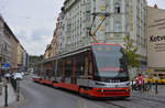 Skoda 15T  9290  Straßenbahn ist am 25.08.2018 unterwegs durch Prag.
