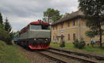 Die T478 2006 (751 236) mit einem Schlafwagen auf dem Weg von Benesov nach Chemnitz Hilbersdorf.