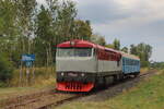 ie T478 2006 (751 236) mit einem Schlafwagen auf dem Weg von Benesov nach Chemnitz Hilbersdorf.