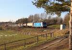 388 014-3 zu sehen am 09.02.23 mit einem Mischer in Chotikov.