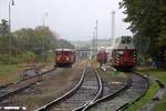 M131.1133 (CD 801 133) als Os 11823 (Moravany - Chrast u Chrudimi) und M131.2053 am 05.Oktober 2019 im Bahnhof Chrudim mesto.