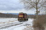 Winterwetter am 11.03.2023 kurz vor Nova Role als die 742 305 sich als Mn 87004 auf dem Weg nach Nejdek macht. 