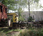 eine alte Motordraisine, ich wei� nicht ob die  Kategorie stimmt. Ich Glaube in der  Draisinensammlung im
Eisenbahnmuseum Zubrnice k�nnte ein solches Fahrzeug stehen.19.09.26 gegen 16:00 Uhr.