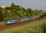 Eine Hommage an die Schnelltriebwagen M 290.001-002 "Slovenská Strela" bildet die 380 013 welche zu deren 80 jährigem Jubiläum 2016 beklebt wurde.