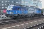 Werbung mit Traditionsbewu�tsein: einmal Ende Juni 2026 wurde der Autotransportzug Richtung Tschechien auch mit dem Vectron 383 019 mit der Werbung f�r Vojtěch Kry�p�n bespannt, hier bei der
