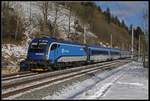 1116 236 mit Railjet bei Wartberg im Mürztal am 6.02.2020.