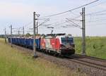 193 750-7 zusehen am 13.06.20 mit einem Holzzug in Pardubice Opočínek.