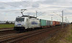 386 006 schleppte am 5.02.17 einen Containerzug durch Rodleben Richtung Magdeburg.