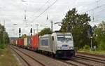 Mit einem Containerzug am Haken rollte 386 010 am 26.09.19 durch Saarmund Richtung Schönefeld.
